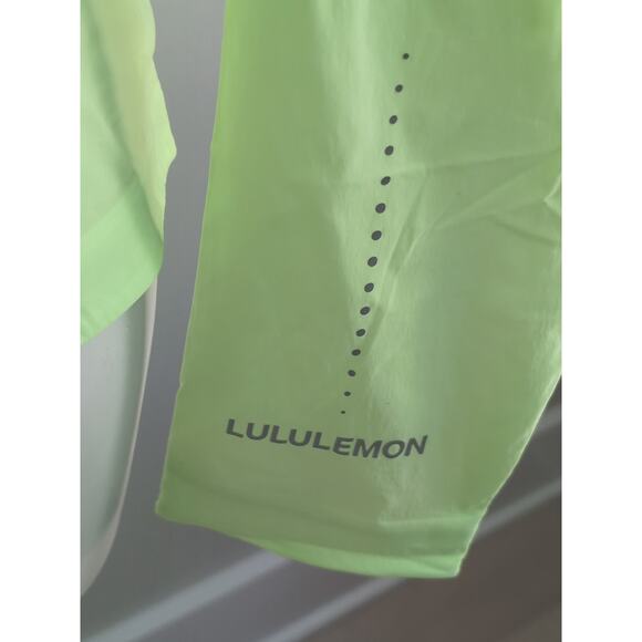 Lululemon Size 6 Fast Free Windbreaker Jacket Water Repellent Lime Yellow - Picture 2 of 8
